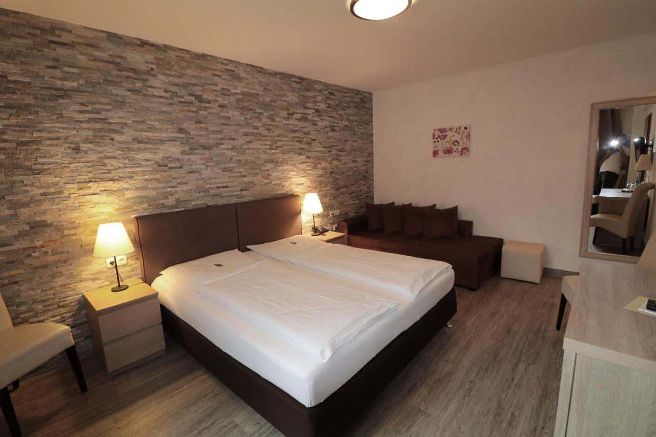 Hotel Central Цивен Екстериор снимка
