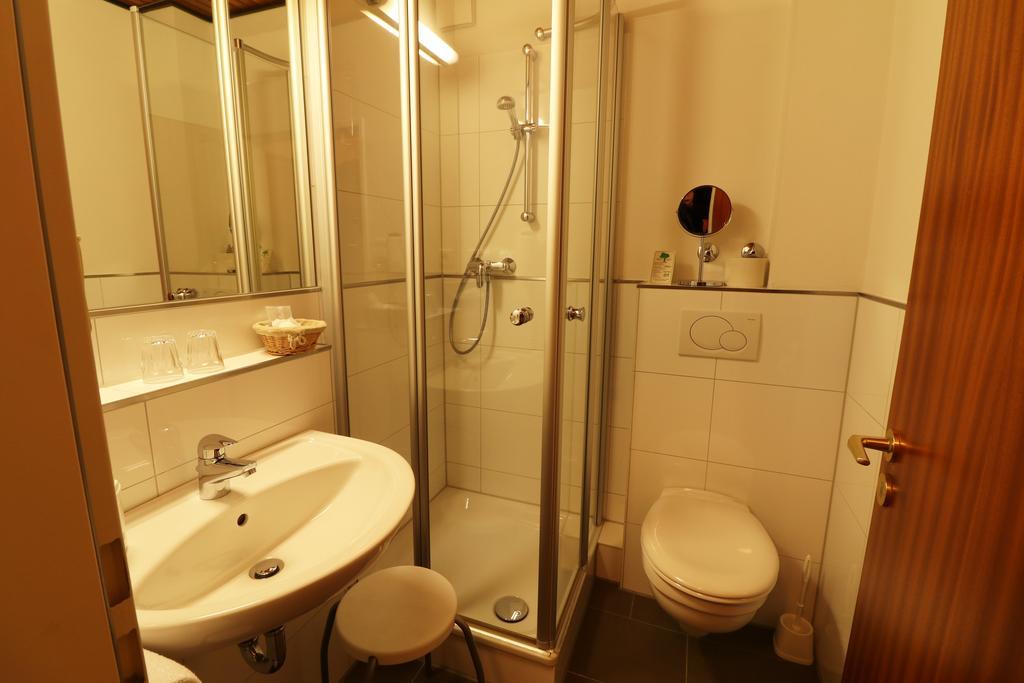 Hotel Central Цивен Екстериор снимка
